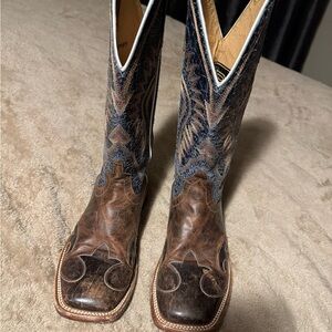 HP Brown Cowboy Boots size 8